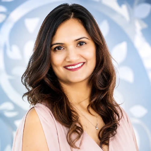 madhu chandrika founder of earthen symphony at the rise business conclave and awards 2025 powered by india economic hub